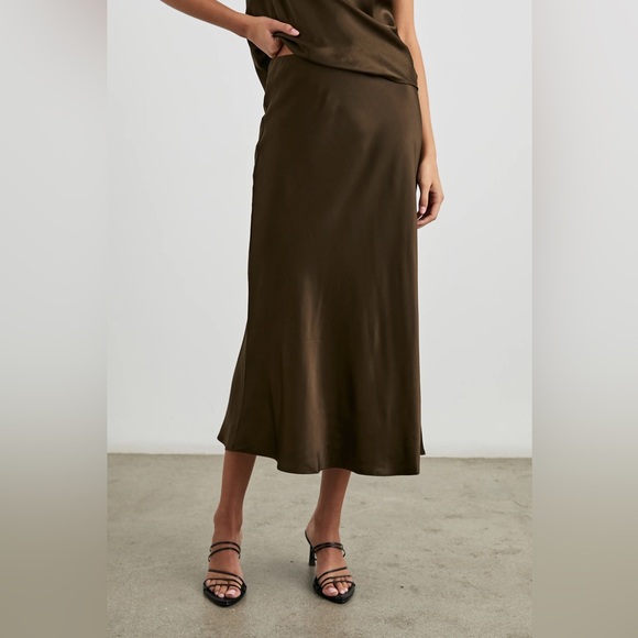Rails Dresses & Skirts - Rails Olive Satin Midi Skirt